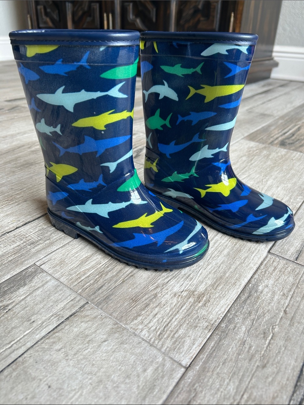 Carter’s rain boots size 11